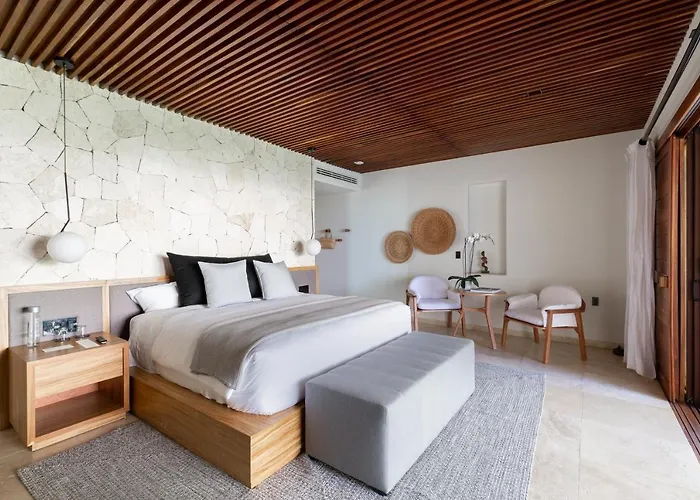 Tago By G Hotel 5*