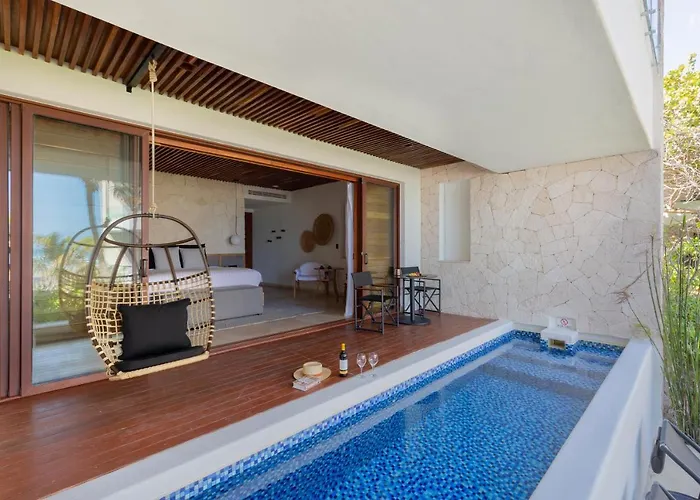 Tago By G Hotel