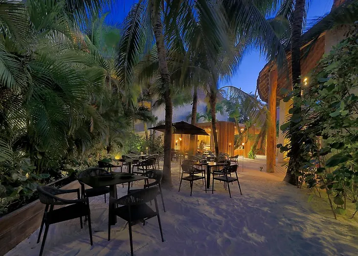 Hotel Tago By G
