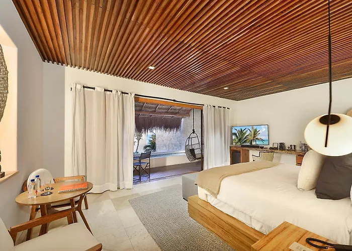 Tago By G Hotel 5*